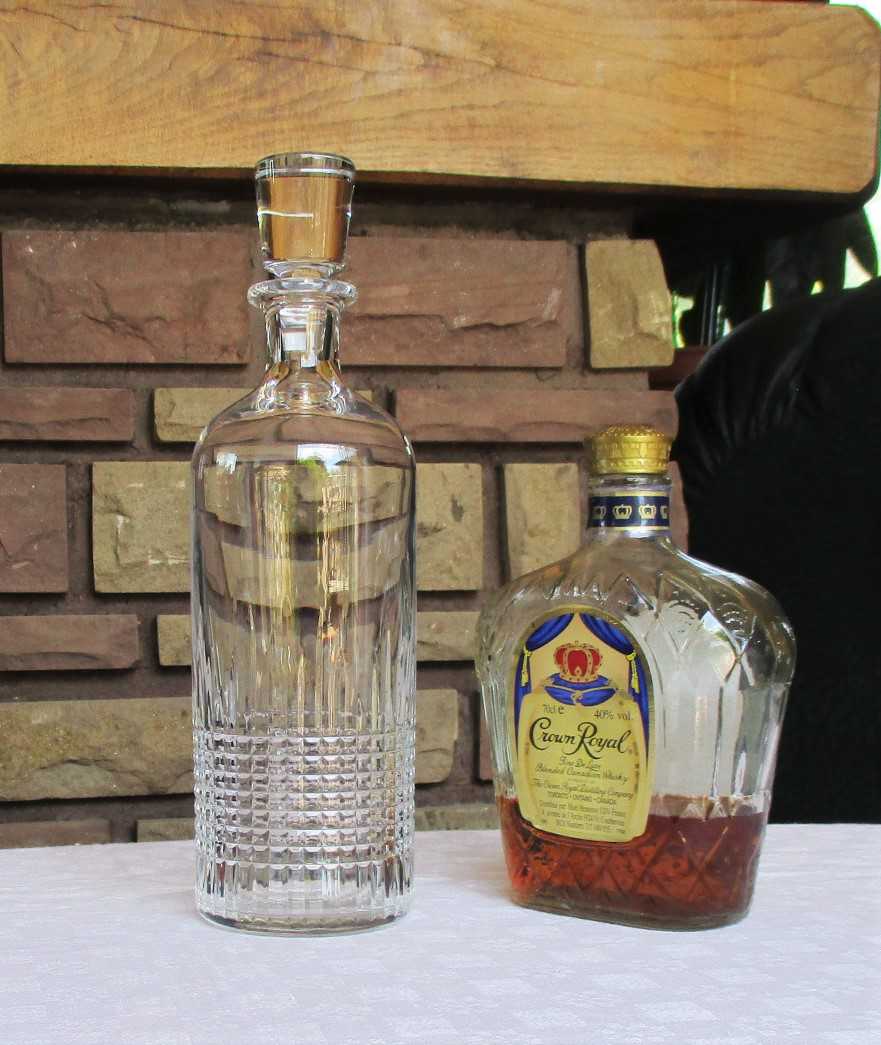 Carafe / Flacon à whisky Nancy. Cristal de Baccarat