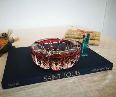 Cristal saint louis ambassadeur cendrier rouge