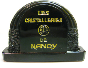 Presentoir en cristal noir des cristalleries de nancy