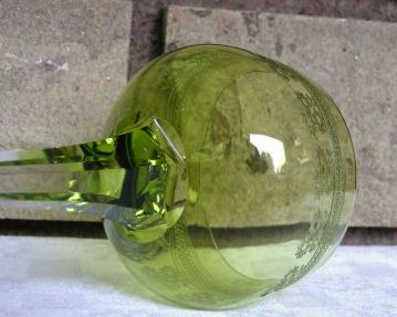 Roemer couleur mousse chartreuse cristal