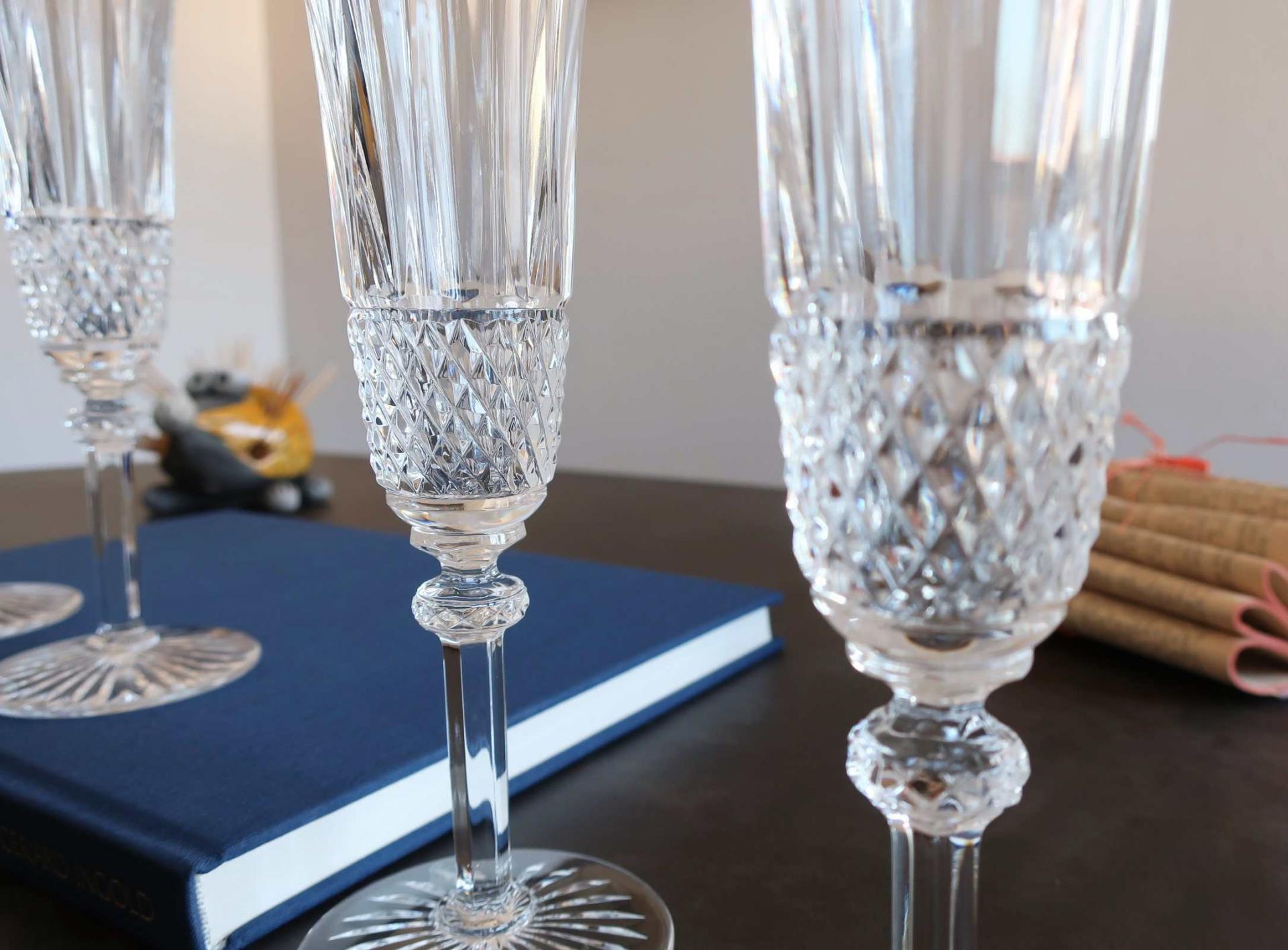 Flûtes Tommy, cristal de St Louis.