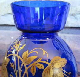 Vase bulbe cristal ancien