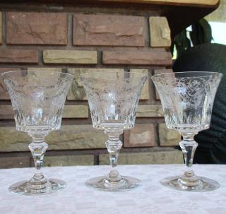 Verres bologne vin baccarat