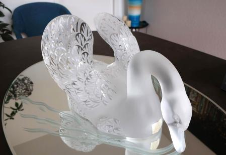 Cygne cristal lalique tete baissee penchee