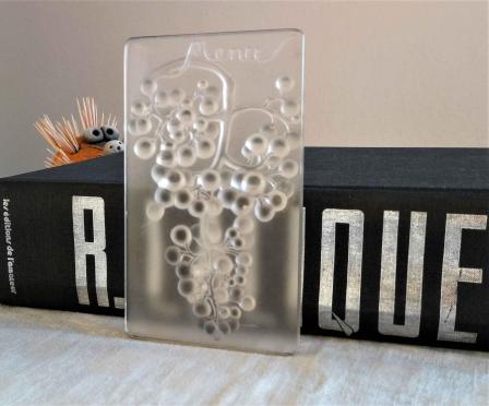 Muscat raisin lalique plaque menu